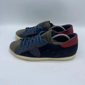 Phillipe modell  - Phillipe modell i bra skick. Lite smuts på under skon men annars bra.