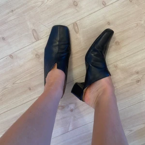 Svarta sandaler Ecco  - Skit coola och sköna