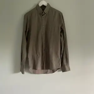 Morris skjorta | Färgen grön |  499kr, billigare vid snabb affär | Storlek S | Väldigt fint skick | Hör av dig vid frågor/ mvh sf🫶