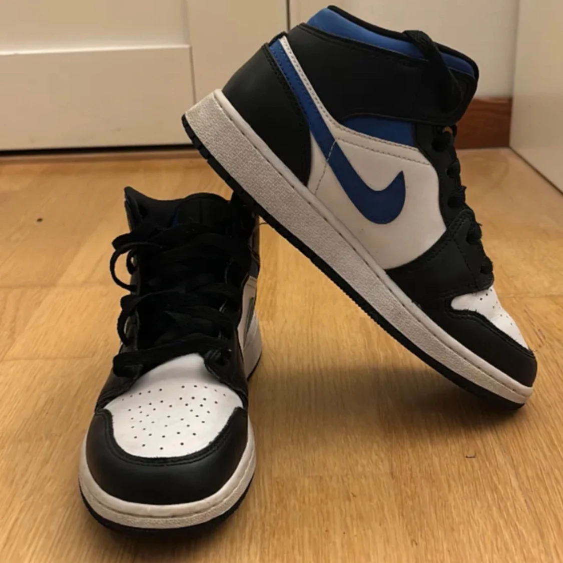 Jordan 1 mid - 1