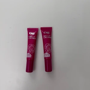 Primer - Två primers från Cien som jag tycker fungerar bra som ögonskuggsprimer eller att lägga på ställen där concealern kan separeras! Två två är inte använda utan har haft samma tidigare!!