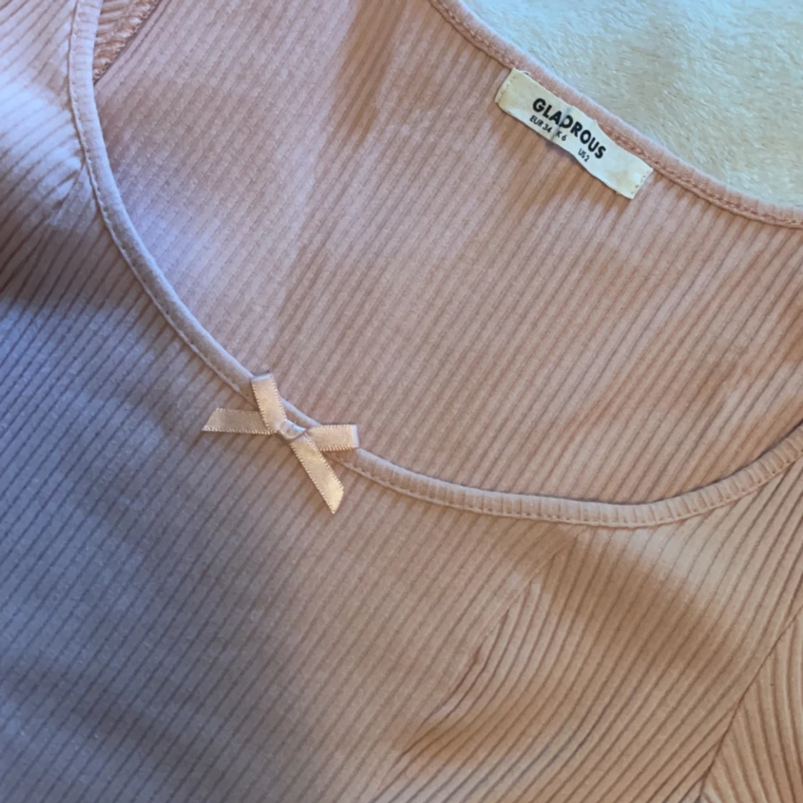 Tröja med rosett - 90