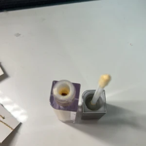 Beaty act eyeshadow primer  - Originalproduktioner 199kr🌸 Använd en gång men då jag nästan aldrig använder mig av ögonskugga säljer jag nu denna 💕