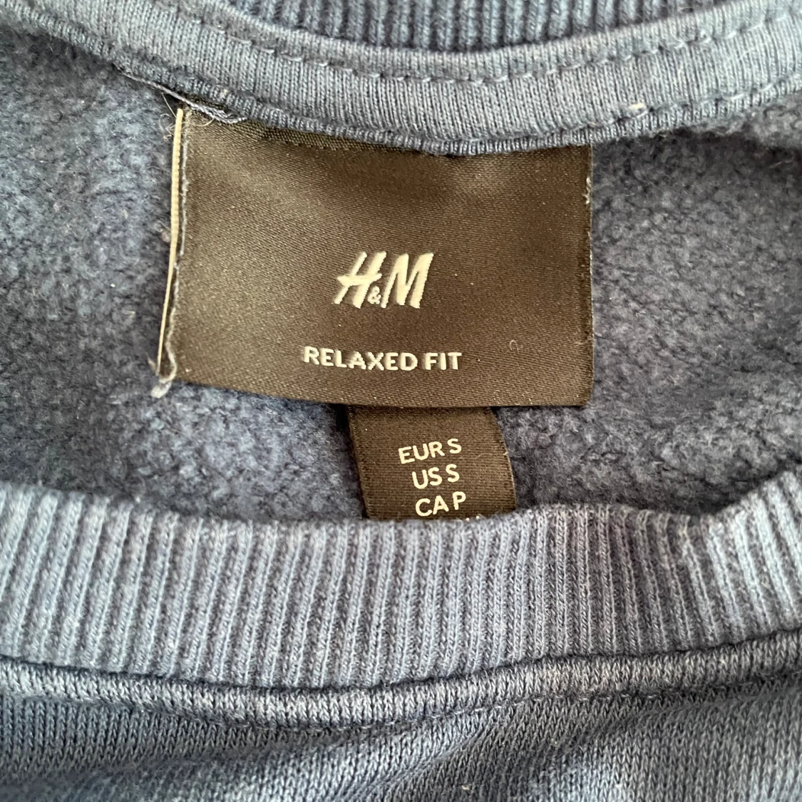 Långarmad blå tröja  - 91