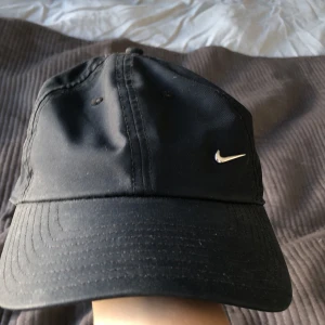 Nike träningskeps - Bra skick, pris kan diskuteras  