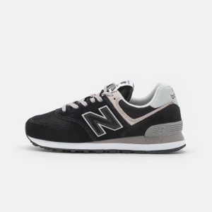 NEW BALANCE WL540 - Använd några fåtal gånger. Nyköpt för 1000-1200kr. Köpta för ungefär två år sen, kommer ej till användning. Jätteeeefina sköna skor men använder tyvärr de ej!