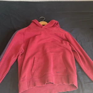 Röd gant tröja 100% äkta - Stårlek M, 176cm 16år rekommenderas 