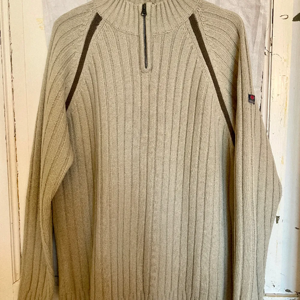 Oversized zip up tröja från cedarwood state. Något nopprig annars bra skick.. Tröjor & Koftor.