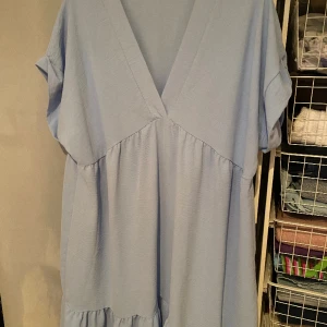 Svalkande sommarnätter klänning - Tunn sval klänning i luftig modell perfekt en varm sommardag 