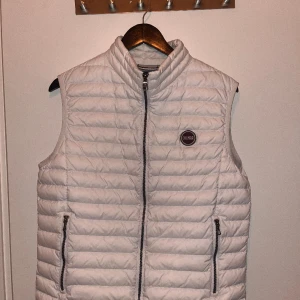  Colmar väst - Helt ny colmar väst i storlek M Cond 10/10 Nyspris 2500