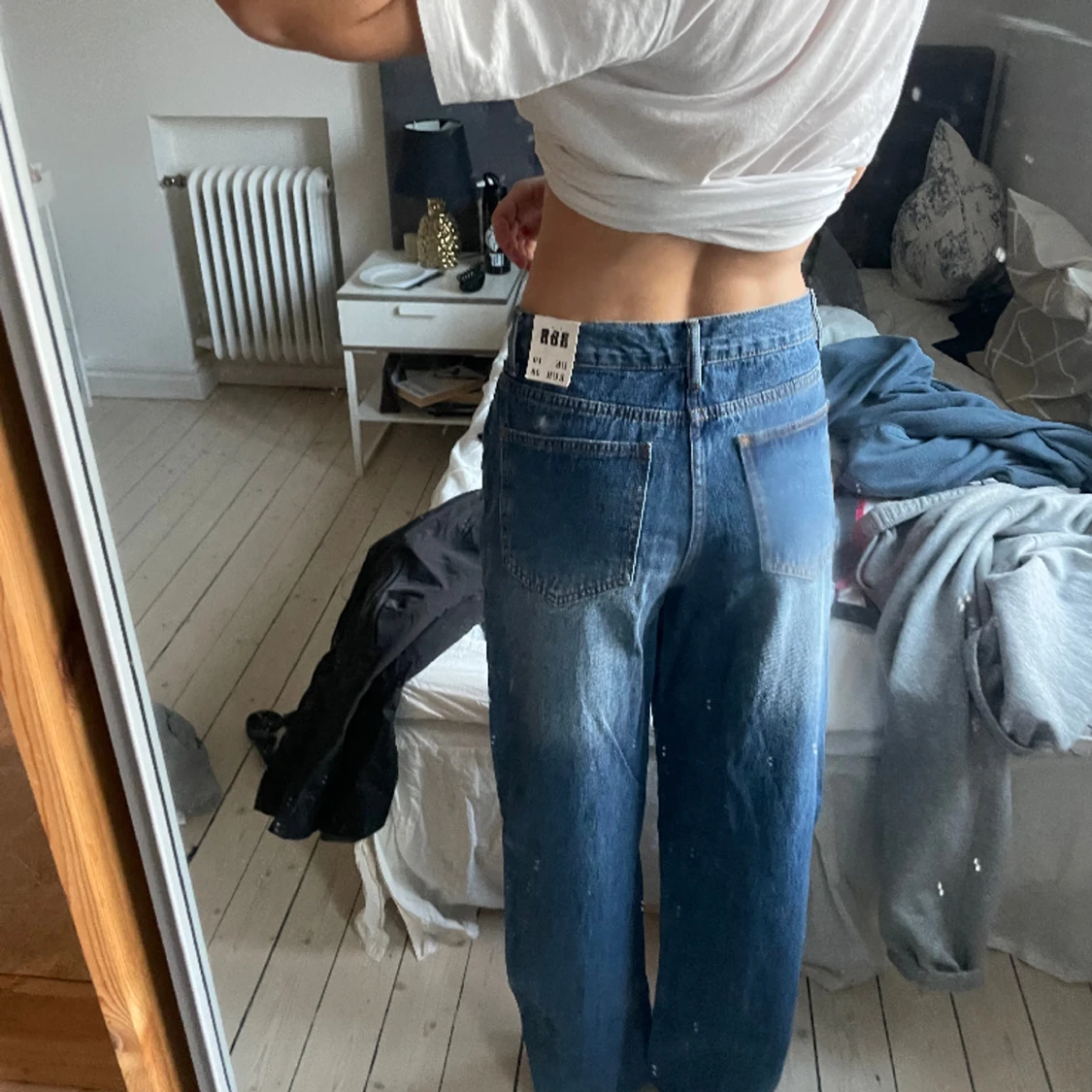 Loose baggy jeans