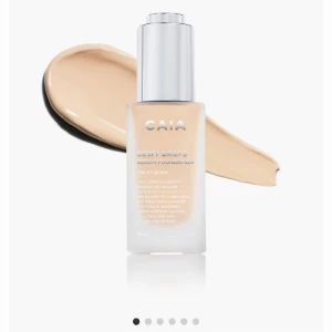 Caia serum foundation  - Caias dewy drops serum foundation i färgen 10w. Endast testad! Ord pris 345kr. 30ml. Tryck gärna på köp nu!💕