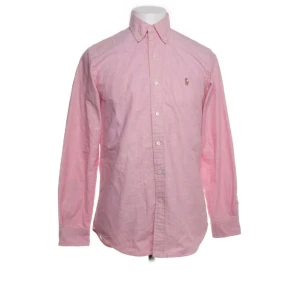 Ralph Lauren skjorta  - Ralph Lauren skjorta storlek S  Skick 9/10 Perfekt för sommaren och våren