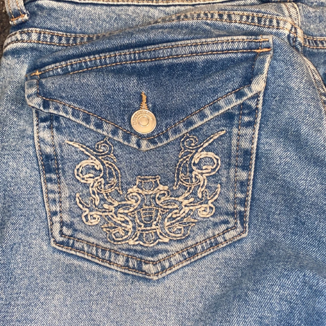Deviced jeans lågmidiajde - 91