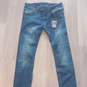 Ljusblå Diesel Slim/Skinny Jeans Skriv för mer bilder - Helt nya ljusblåa jeans slim/skinny fit från diesel. Lite stor i storlek så jag skulle kalla det för 158cm. Köpta på nk lappen är kvar. Skriv gärna för mer bilder. Pris kan alltid diskuteras.. 
