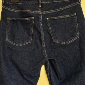 Jeans från HM - Slim Ankle jeans från HM i fint skick. Stl W30 Normala i storleken