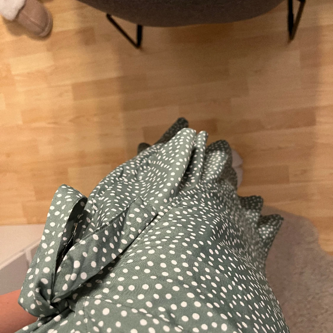 Grönprickig klänning  - 90