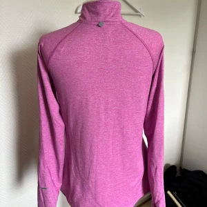 Nike tröja  - Ny oanvänd inget att anmärka på  Normal i storlek🫶🏻