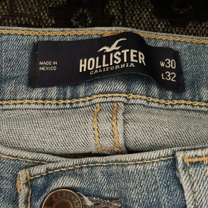Skinny jeans från hollister  - Jeans från hollister väldigt bra skick priset kan diskuteras vid snabb affär 