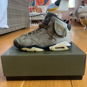 Cactus Jack Air Jordan 6 Retro - Cactus Jack Air Jordan 6 Retro Khaki Glow in the dark sole Box included EUR 37.5