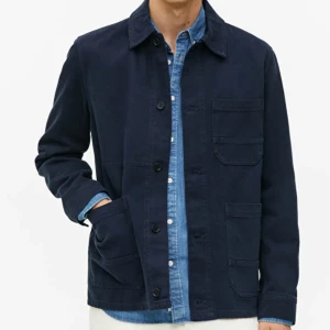 Arket overshirt - Säljer nu min overshirt från arket pga den va för stor. bra skick 9/10  Skriv om funderingar 🙌🏼