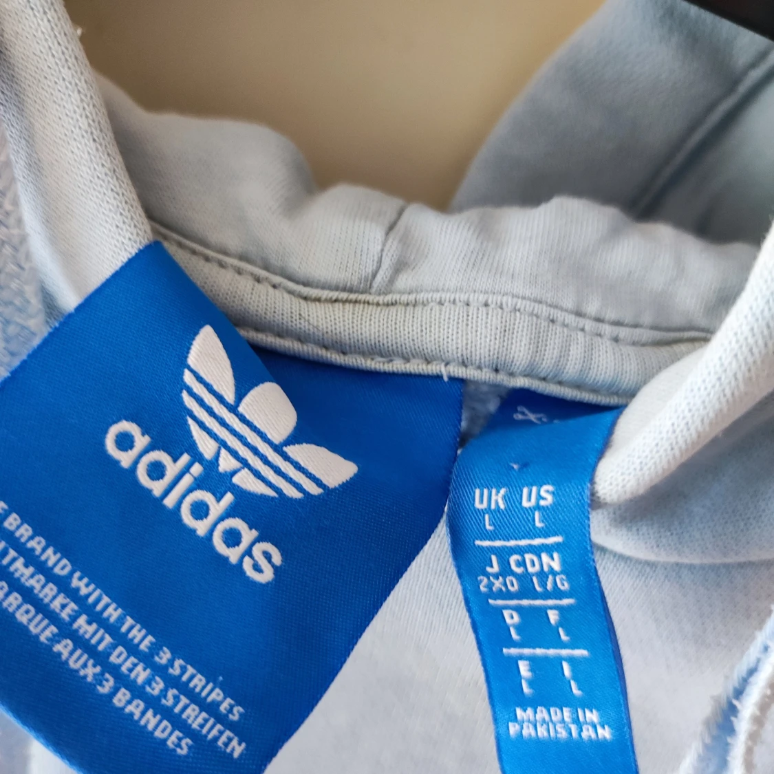 Adidas tröja stl M  - 90