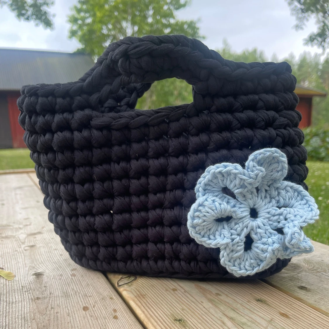 Hemmagjord virkad väska