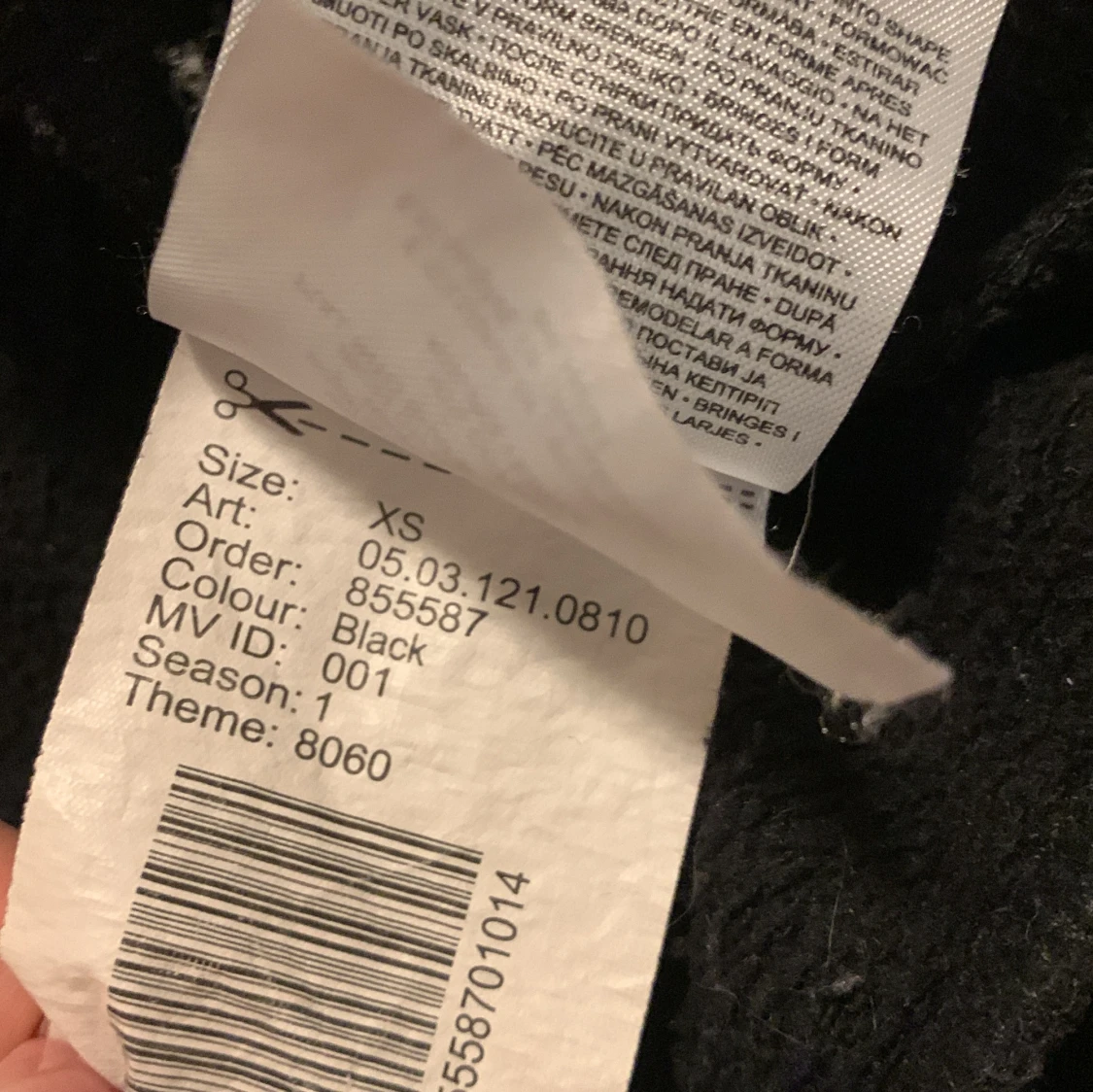 Svart kofta med tryck  - 91