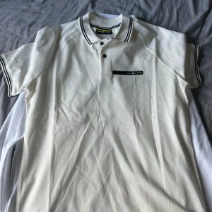 Sail Racing Piké Polo - Snygg polo från sail racing, nypris 1000kr köpt på rea för 500kr, säljer för 400. 