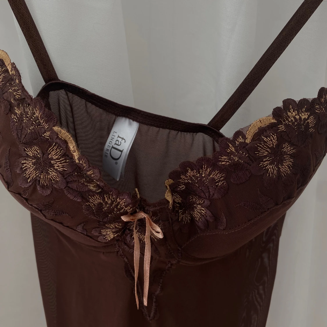 Mörk vinröd lingerietopp - 90