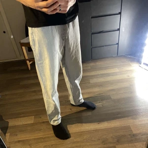 Levis jeans - Snygga levis jeans👖. Perfekt skick. Hör av dig för mer information!😁