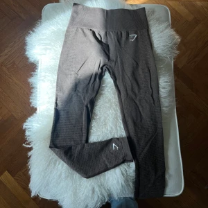 Gymshark  - Oanvända pga fel storlek. Storlek S💗