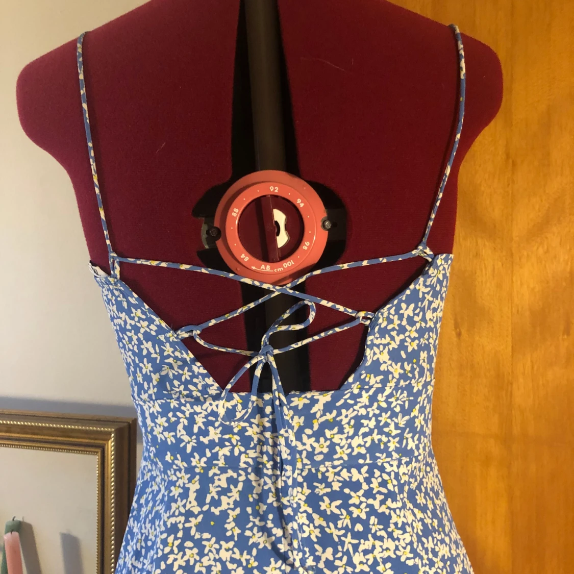 Blommig sommarklänning - 91