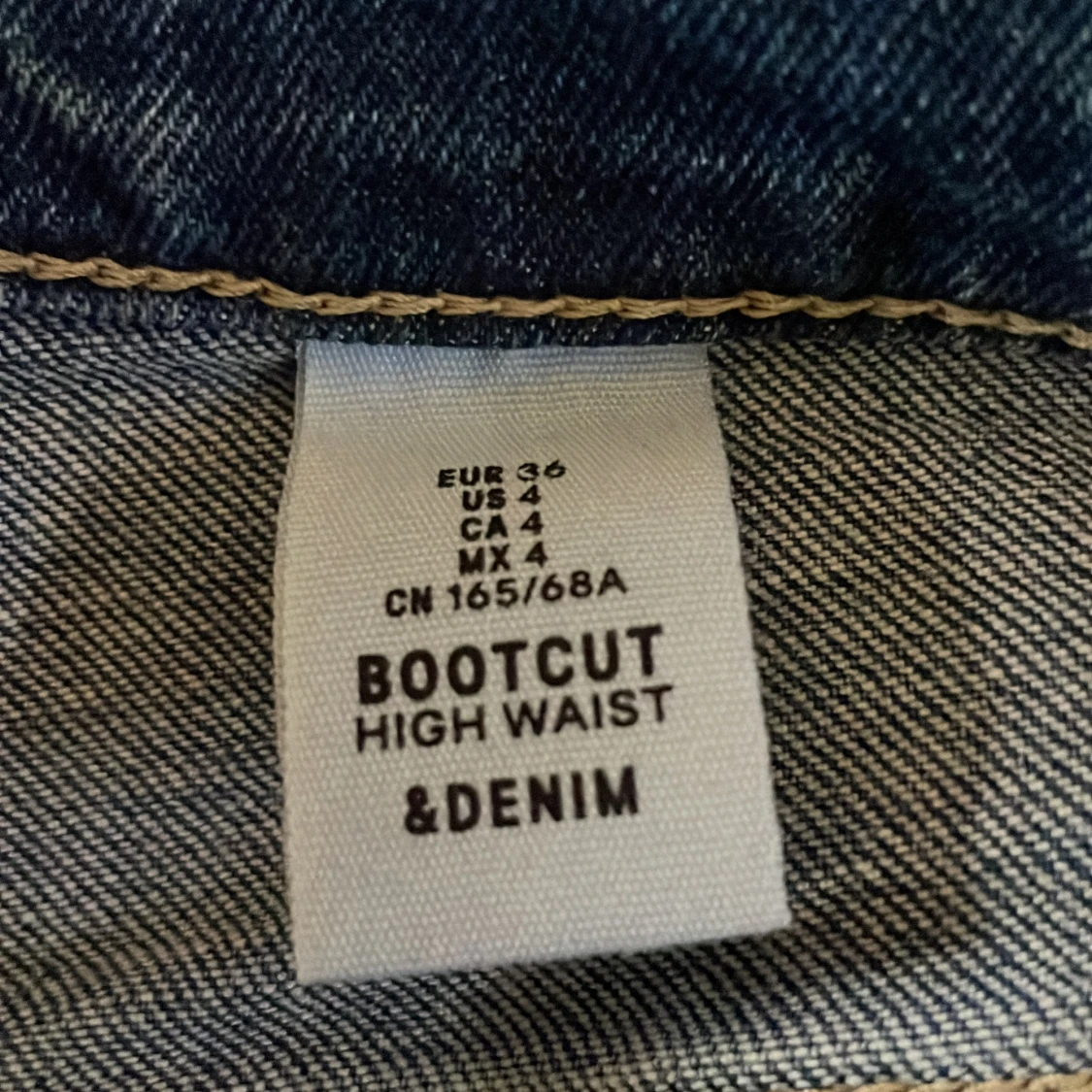 Blåa bootcut jeans - 90