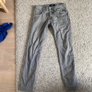 Replay  - Tjena säljer ett par repaly anbass som är tvär feta jag kna gå ner i pris vid en snabb affär 