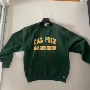 Vintage college crewneck  - Storlek S/M Skick 9/10  Pm för mer bilder 📷