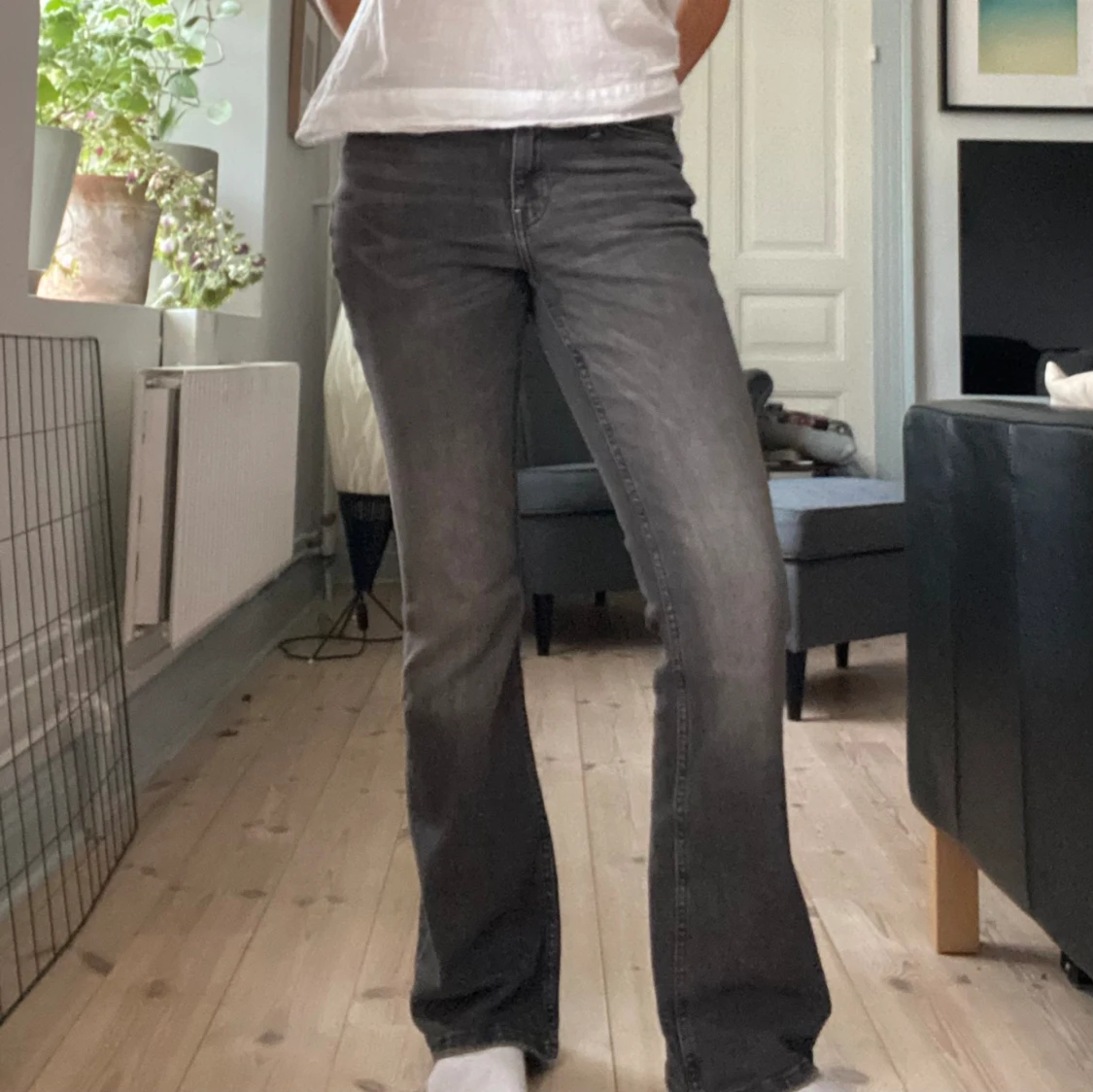 Gråa jeans 