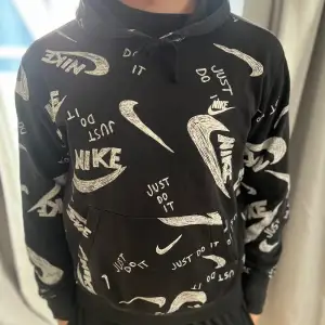 Nike hoodie, storlek L. 