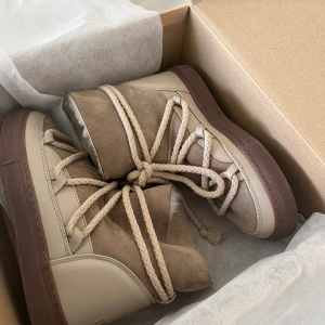 INUIKII SKOR  - Använda 1 gång, men ångra mig för färgen