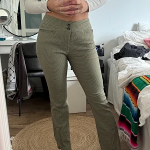 Vintage byxor - 60kr, storlek S 💓