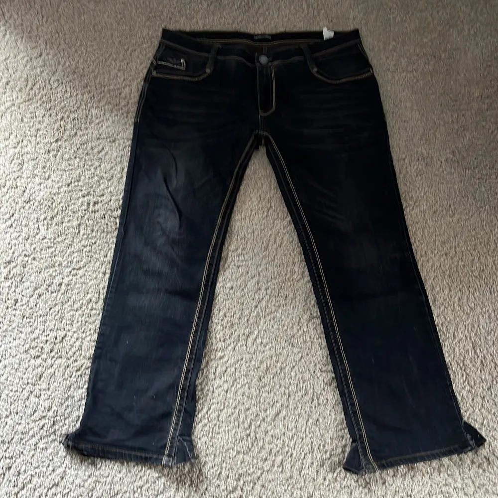 Riks feta armani jeans som jag inte använder längre . Jeans & Byxor.