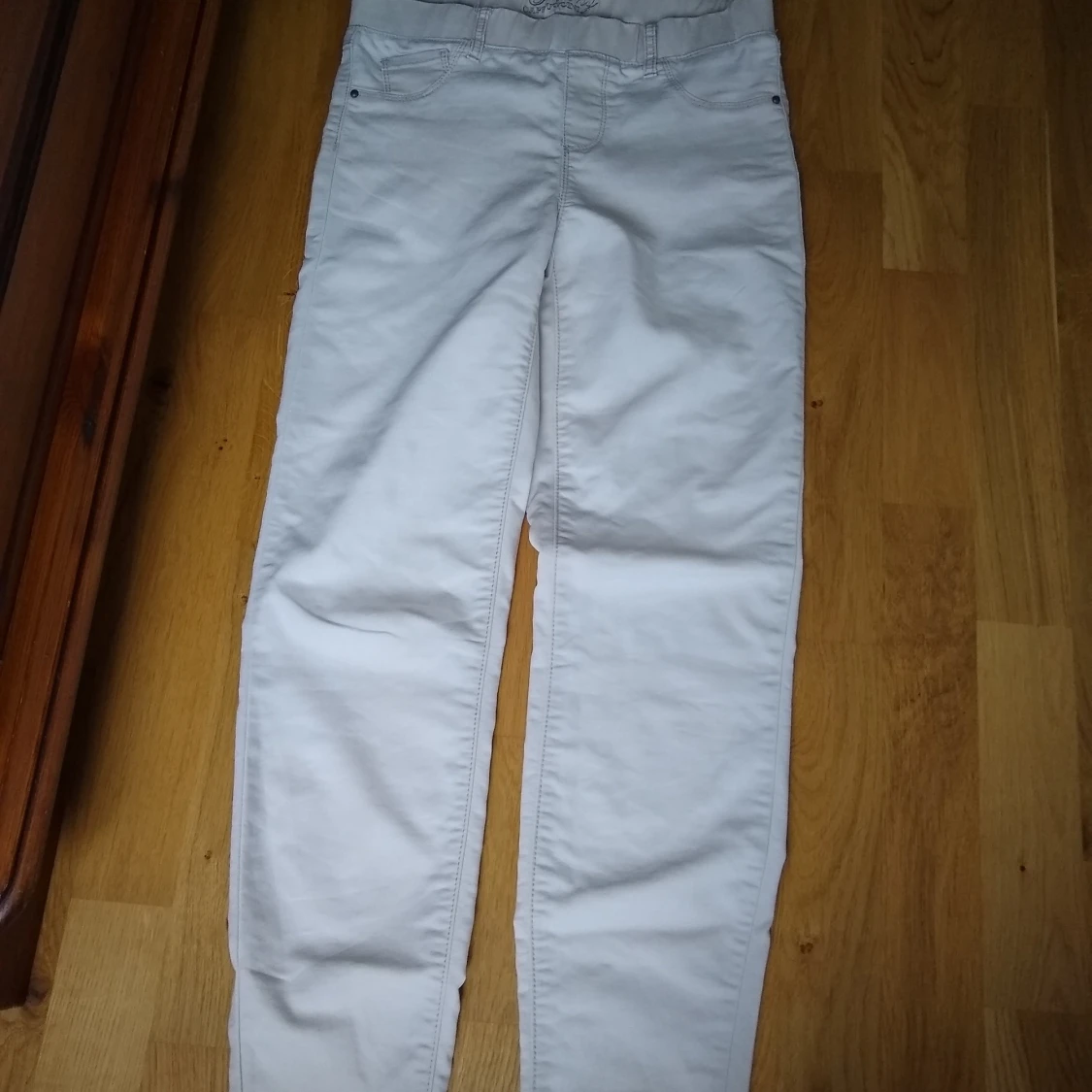 Beige byxor 
