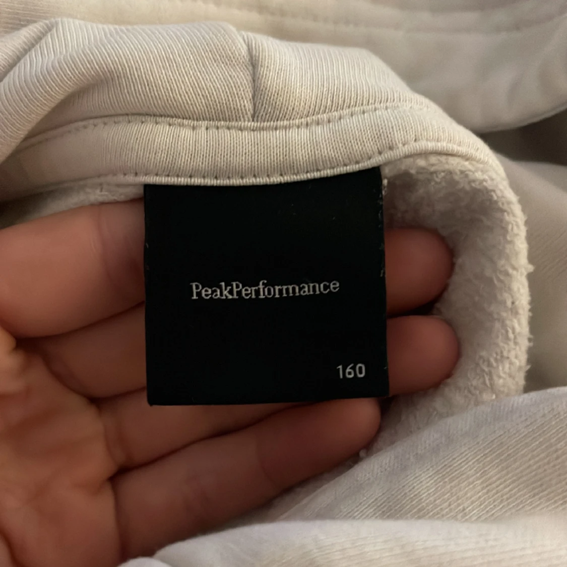 Peak performance hoodie - 91