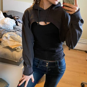 Bolero hoodie - Fint skick, mörkgrå🫶