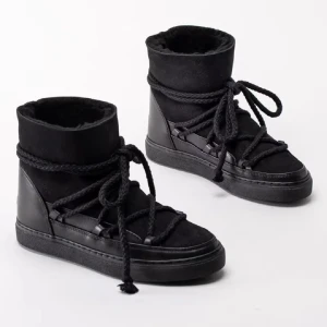 Inuikii - Säljer nu mina Inuikiis som är i storlek 36, men passar även 37. Skriv för fler bilder. Nypris 3000kr