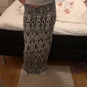 Långkjol  - Jätte fin mönstrad Långkjol💖