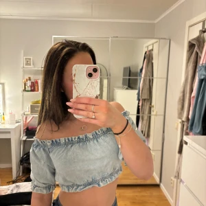 Söt topp  - Gullig topp ifrån ginatricot 