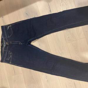 Replay jeans ”Rocco”, nästan oanvända. pris kan diskuteras vid snabb affär.
