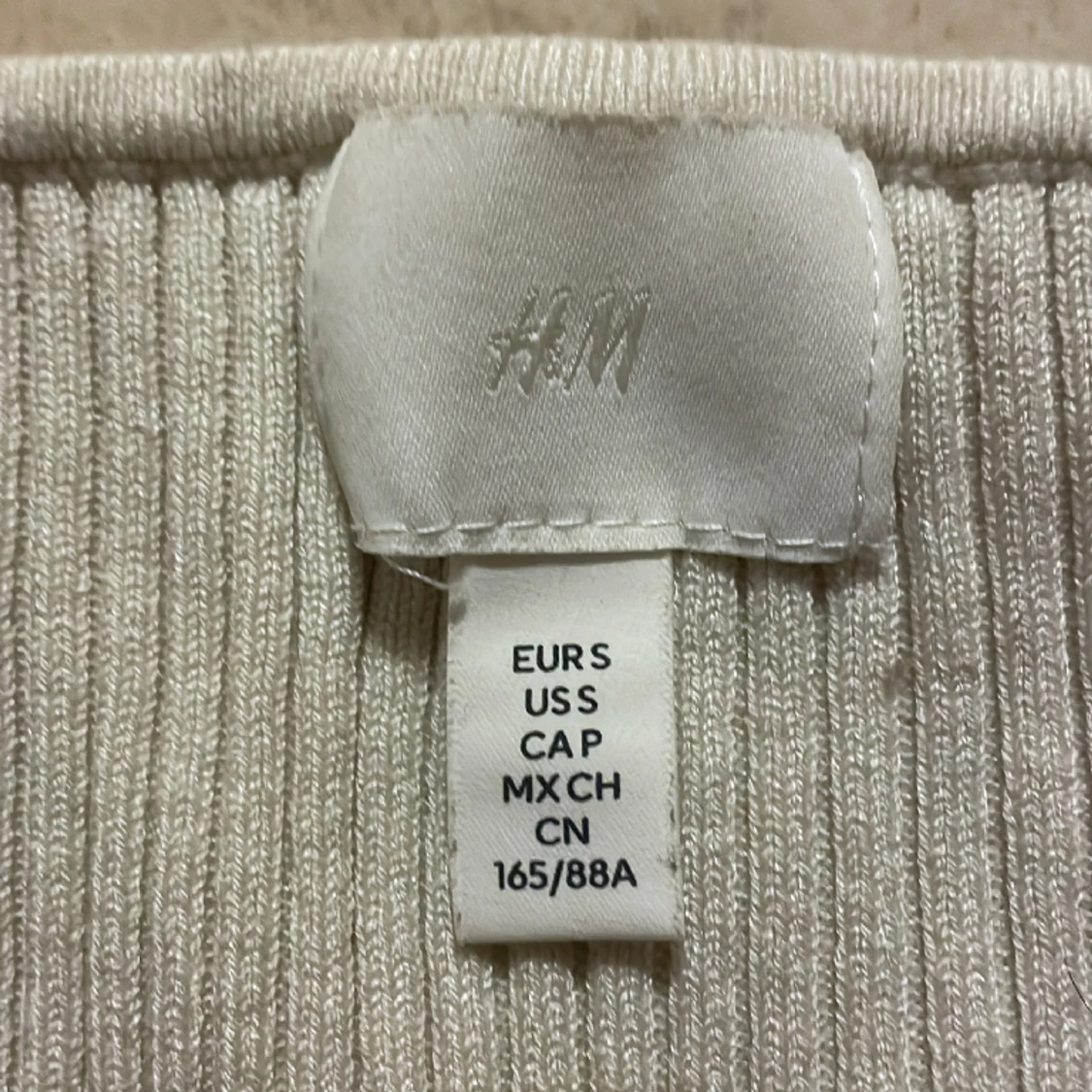 Beige/ kräm vit tröja  - 90