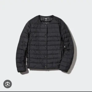 Uniqlo Jacka - Jättefin uniqlo jacka. Säljer då jag behöver en större storlek!!!💞